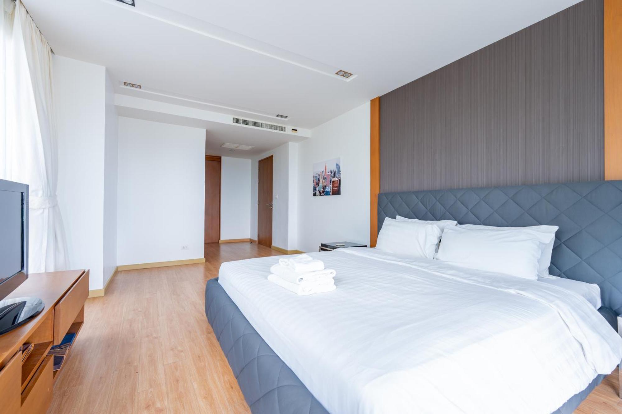 The Privilege Residence Patong Esterno foto